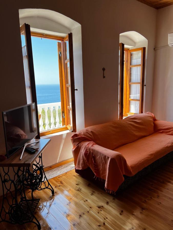 Traditional Old House Guest house Dhermi